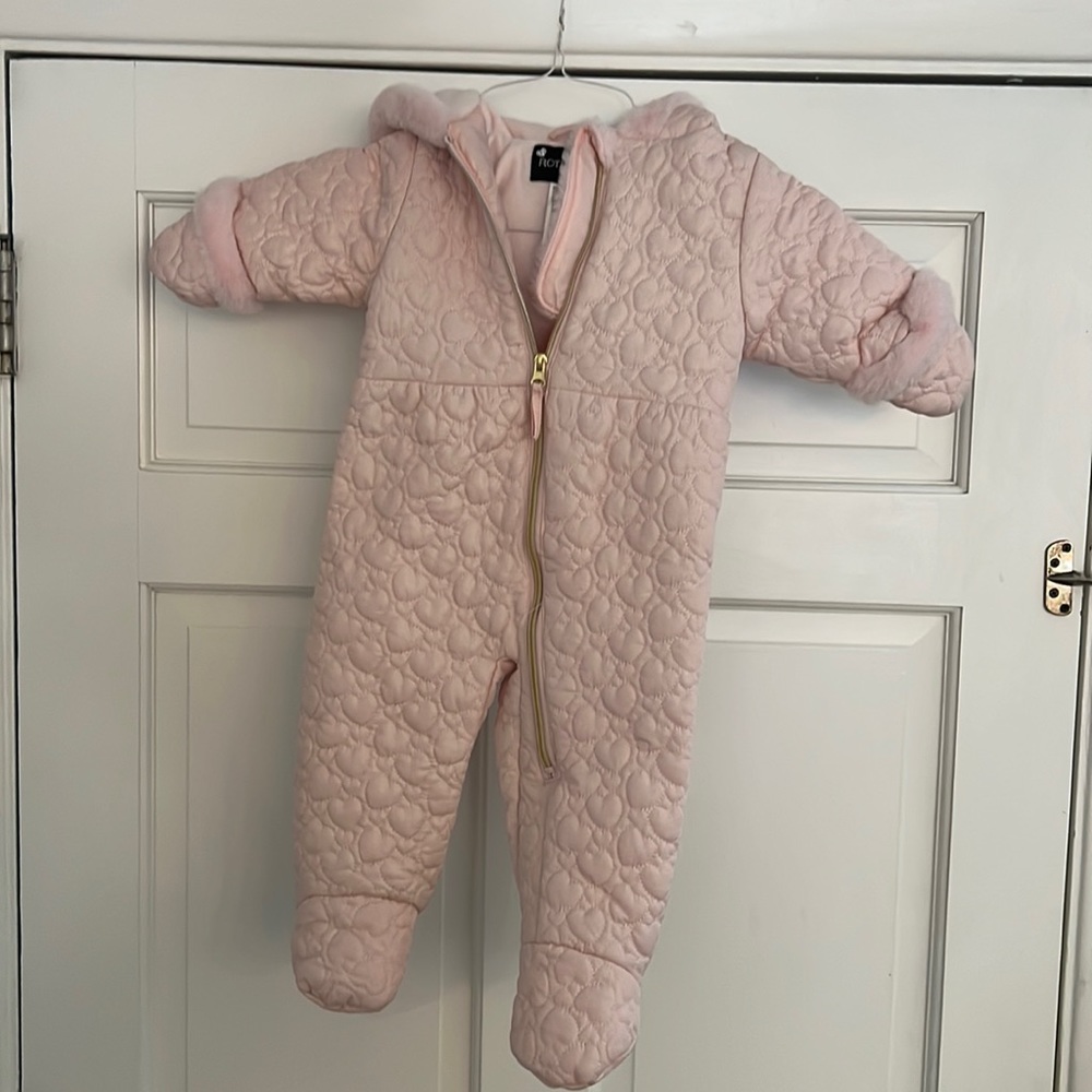 Rothschild 12mos Infant Snow Bunting NWOT